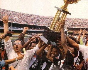 "SeleVasco", do já poderoso Eurico Miranda, comemora título após vitória contra o São Paulo